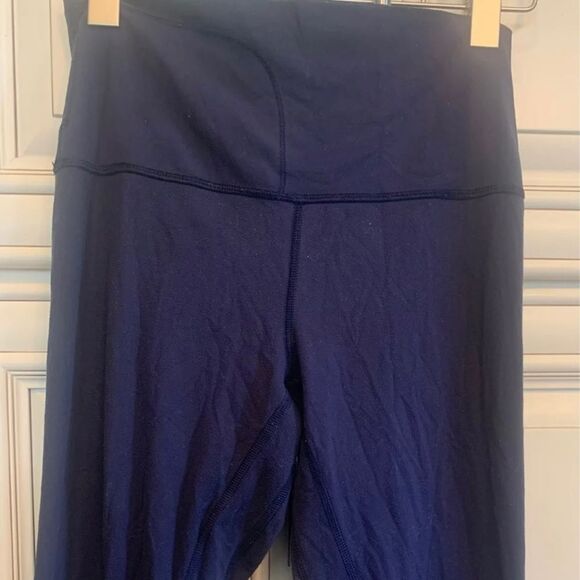 Lululemon High-Waist Airlift Legging Sz 6 - Picture 3 of 10